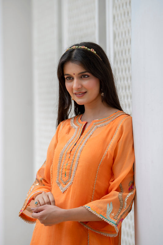 SUNHERI GOTA FARSHI SET